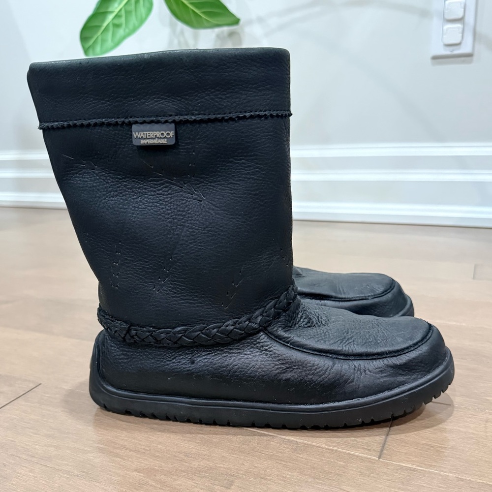 Manitobah Mukluks Black Waterproof Winter Boots | Size 7